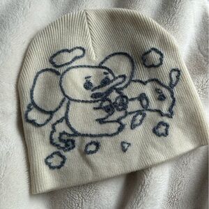 Aritzia White Beanie with Blue Embroidery